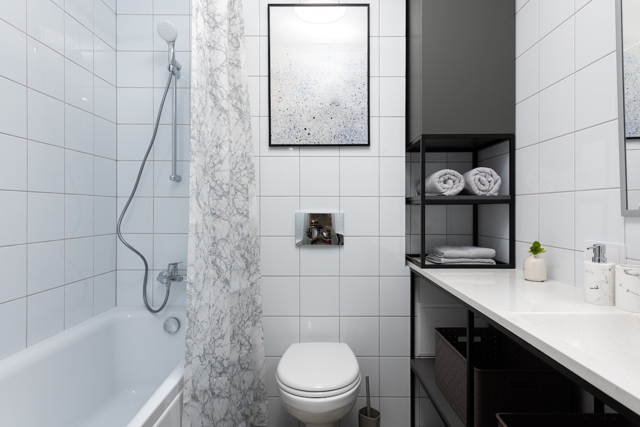 How to Keep Your Bathroom Well-Maintained: Useful Guidelines